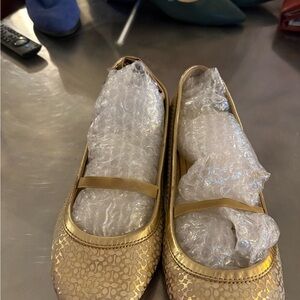 Elegant Gold Coach Women's ballet flats